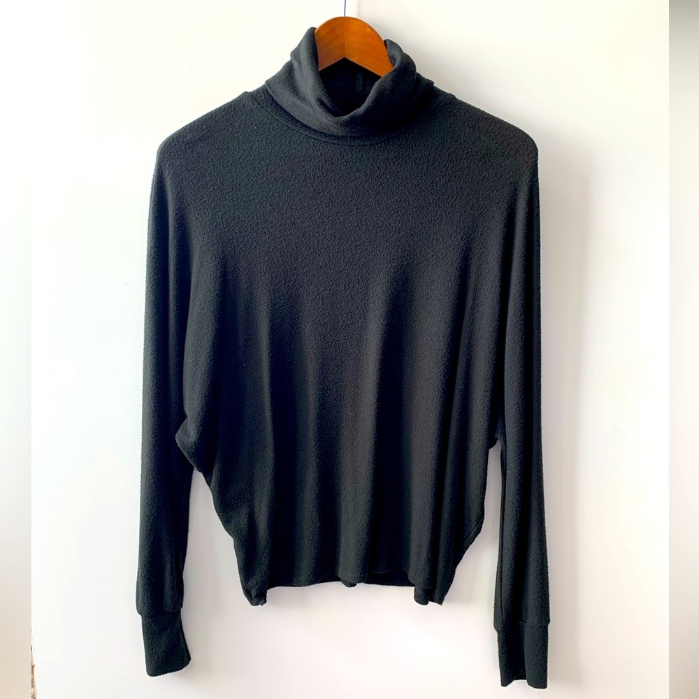 🟡2 Hearts Long Sleeve Turtleneck Top